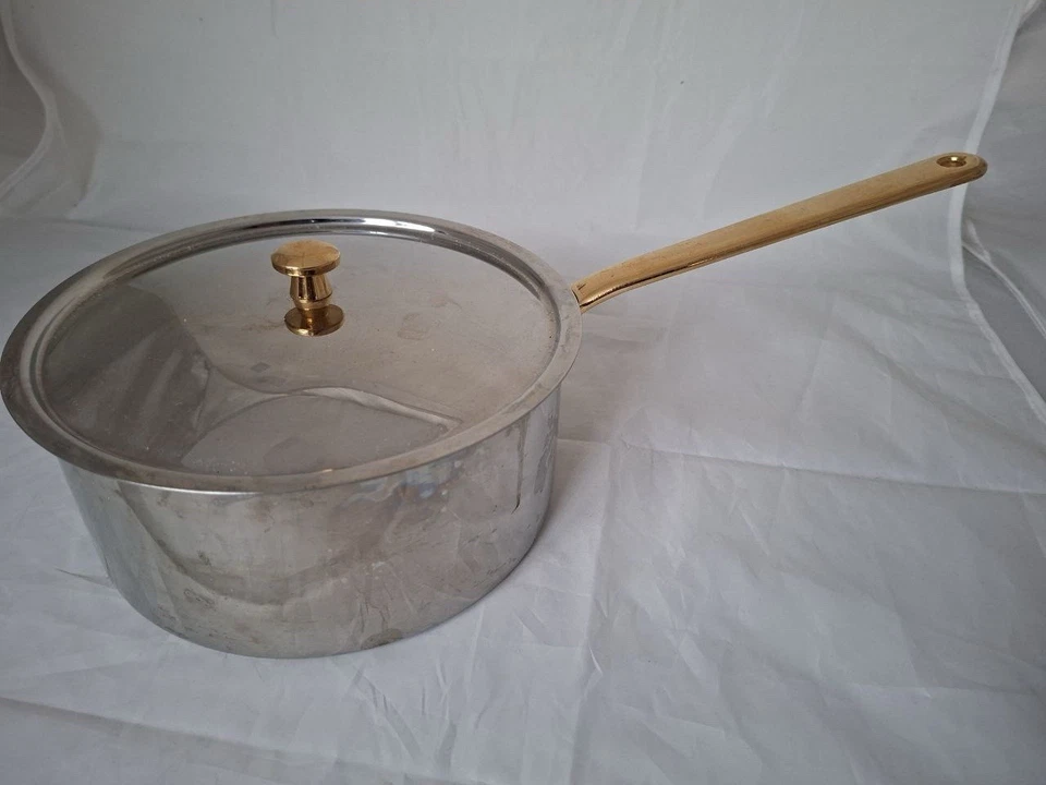 Spring Goldstar Sauteuse 20 cm Edelstahl mit Deckel – vergoldeter Griff Schweiz - Bild 1 von 4