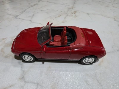 Modellino Alfa Romeo Spider 1996 Rossa New Ray  1:43 - Immagine 1 di 3