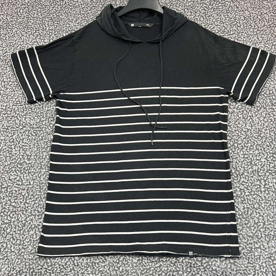 Рубашка мужская Krr3W очень большая черная в полоску с капюшоном на шнурке короткий рукав XL - Изображение 1 из 4