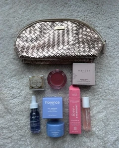 5 piece beauty skincare bundle & bag Wander Beauty Florence By Mills - Picture 1 of 2