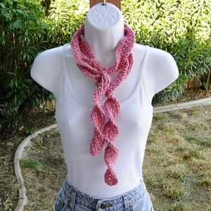 Sciarpa donna rosa fatta a mano cotone estiva a spirale, magra piccola maglia uncinetto - Foto 1 di 8