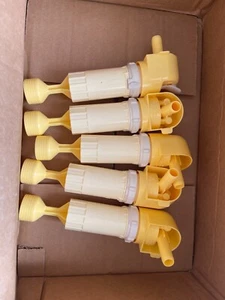 5 Medela piston, Cylinder and connector for Lactina pump #5 - Picture 1 of 4