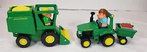 RC2 John Deere Toy Combine, Tractor & People - Picture 1 of 9