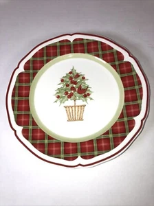Platos de ensalada Villeroy & Boch "Joy Noel" 8 1/8" árbol topiario pájaro a cuadros rojo - Imagen 1 de 4