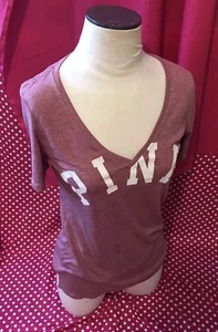 Nwt Xs VICTORIA'S SECRET PINK V-neck TEE TOP Logo T-shirt Hi Low Campus - Picture 1 of 3