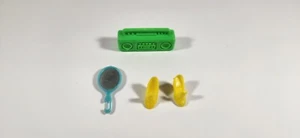 VINTAGE BARBIE ACCESSORIES YELLOW HIGH HEELS BOOMBOX STEREO & MIRROR LOT OF 3 - Picture 1 of 10