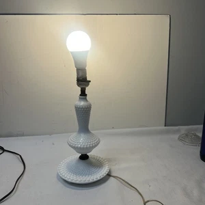 Vintage 12” Fenton Hobnail Milk Glass Accent Lamp Excellent Condition WORKS! - Picture 1 of 11