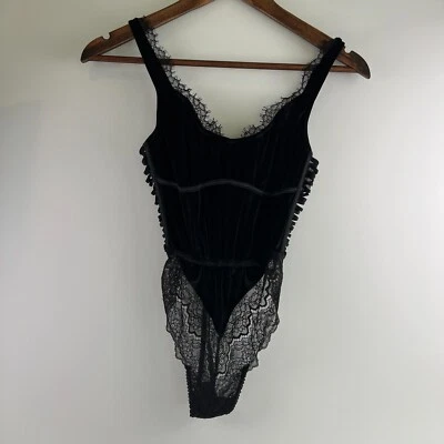 Body Victoria's Secret de una pieza con tiras deshuesadas de encaje de peluche negro XXL NUEVO CON ETIQUETAS Foto 1 de 4