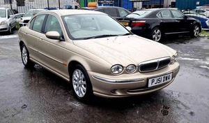 2001 Jaguar X-Type 2.5 V6 SE 4dr Auto SALOON Petrol Automatic - Picture 1 of 18