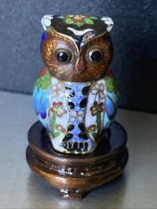 Vintage kleine chinesische Cloisonne Eule Vogel Figur auf Holzständer - Bild 1 von 10