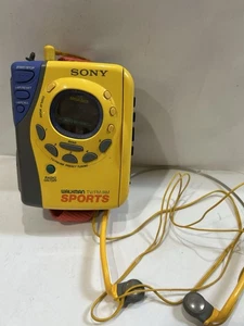 VINTAGE SONY WALKMAN TV FM AM CASETE DEPORTIVO WM-FS495 FUNCIONA CON AURICULARES - Imagen 1 de 8
