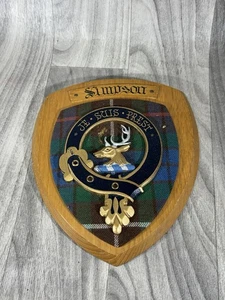 Distintivo stemma famiglia clan Simpson vintage fatto a mano targhe in legno made in Scotland - Foto 1 di 3