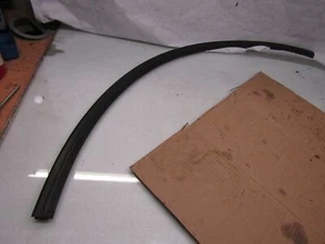 Mercedes A Class W168 97-04 windscreen top trim strip seal rubber strip - Picture 1 of 5