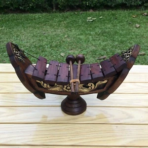 Kleines thailändisches Holzxylophon (Ranad) traditionelle thailändische Musikinstrumente  - Bild 1 von 4