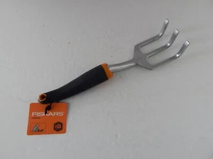 Fiskars 12" Cultivator Garden Tool New - Picture 1 of 6