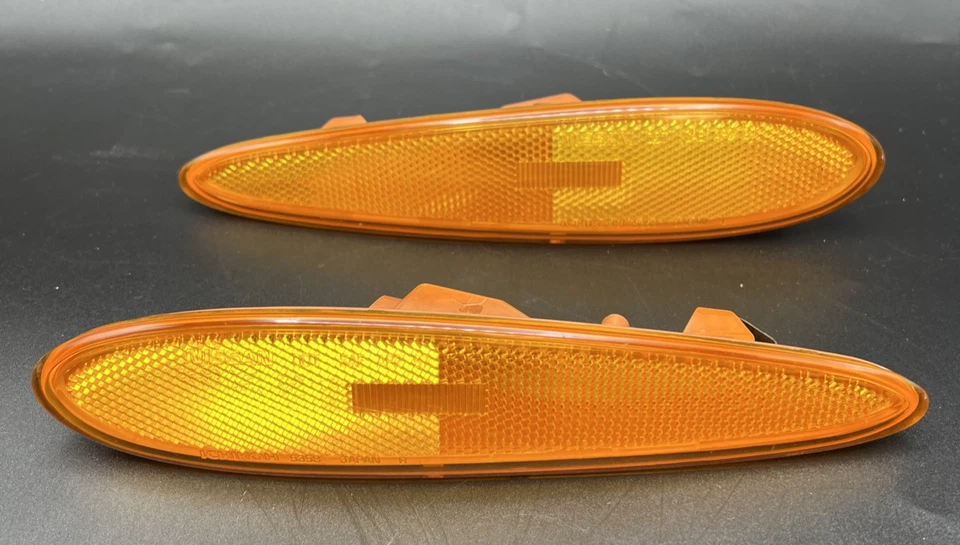 2000-2003 Nissan Maxima Orange Parking Side Marker Lights Lamp Front Left Right - Image 1 of 4
