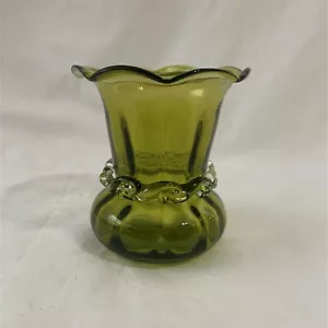 Green Melon Petal Top Vase Hand Blown Cottage Core Shabby Decor Vintage - Picture 1 of 4
