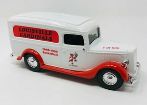 University of Louisville Cardinals Edizione Limitata 1936 Ford Diecast 1:25 Bank - Foto 1 di 5