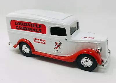 University of Louisville Cardinals Edición Limitada 1936 Ford Diecast Banco 1:25 Foto 1 de 4