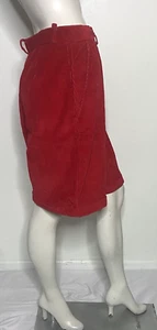 INTENTIONS By Hartwell Women Red Cuff Pleated Corduroy Knee Length Shorts Sz 12 - Picture 1 of 7