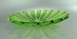 MCM Federal Glass Co. Celestial Limelight Green Petal Art Glass Bowl STUNNING! - Picture 1 of 4
