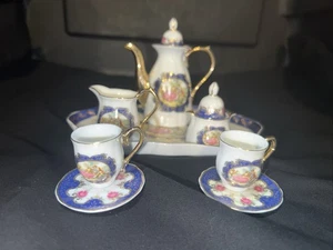 Reutter Porzellan - Puppenhaus Miniatur Kaffeeservice - blau und gold. 10 Stück - Bild 1 von 4