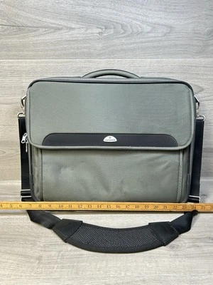 Samsonite GTS Laptop Bag Briefcase Silver / Grey Padded Travel Shoulder Strap - Image 1 of 4