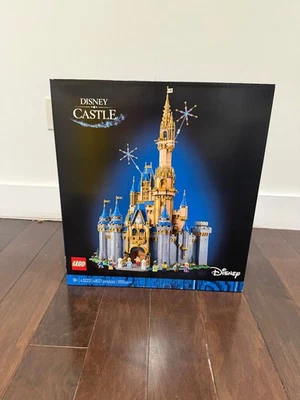 LEGO Disney: The Disney Castle (43222) - Image 1 of 3