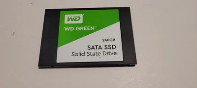 Western Digital WD Verde 240GB SSD 2.5" SATA - Modelo WDS240G2G1A-00JH30 OEM  Foto 1 de 4