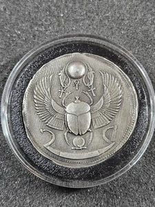 🌟 MK BarZ 2 troy oz .999 argento scarabeo scarabeo altorilievo rotondo anticato - Foto 1 di 2