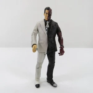 DC Comics DC Direct Batman Arkham City - Figura suelta Harvey Dent de dos caras - Imagen 1 de 11