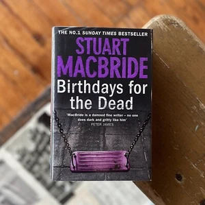 Birthdays for the Dead & Close to the Bone by Stuart MacBride HCDJ Signed - Picture 1 of 10