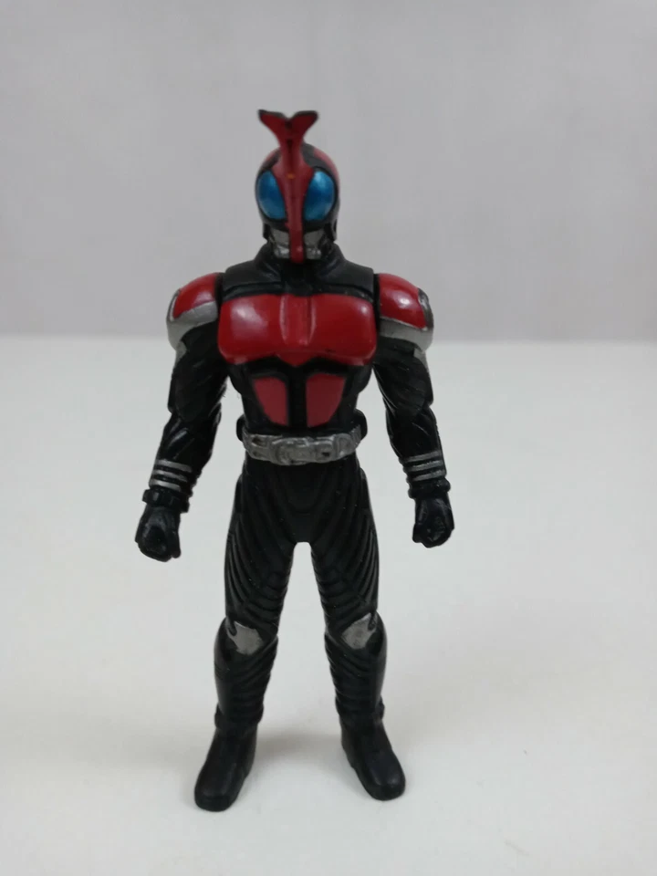 Виниловая фигурка Bandai Legend Rider History 13 Kamen Rider Kabuto Rider Form 3,75 дюйма - Изображение 1 из 4