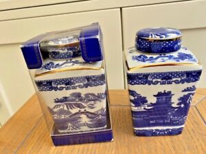 *BOXED* 2 X WADE POTTERY  WILLOW PATTERN TEA CADDY RINGTONS TEA NEWCASTLE