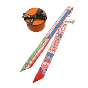 Muñeca Hermes Twilly Tres H sin usar bufanda seda salmón granadina figura azul 1347 - Imagen 1 de 4