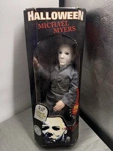 Spencer Geschenke Halloween Michael Myers 18" Thriller Serie 1998 funktioniert - nummeriert - Bild 1 von 12
