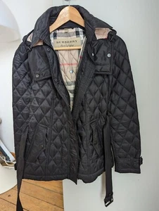 Burberry Steppjacke Gr. S Schwarz (Neu) - Bild 1 von 24