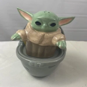 NEW The Child Sculpted Ceramic Salt and Pepper Set Star Wars The Mandalorian - Picture 1 of 7