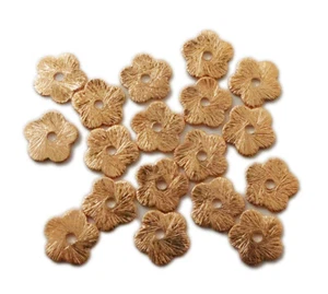 300 PCS 6MM  BRUSHED FLOWER FLAT DISC GENUINE COPPER 1006 - Picture 1 of 3
