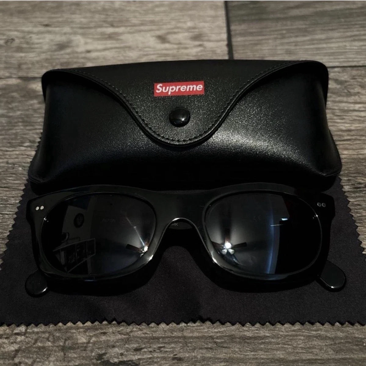 【お値引き中】Supreme サングラスALTONケース付 イタリア お値引き中】Supreme サングラスALTONケース付 イタリア