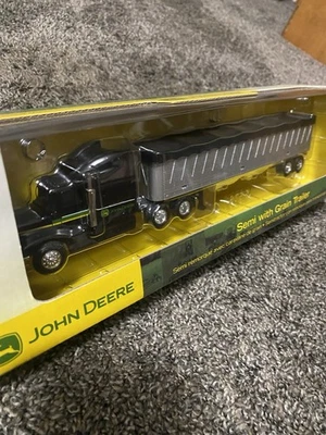 Remolque Ertl John Deere 2008 semi con grano metal fundido a presión escala 1/64 Foto 1 de 4