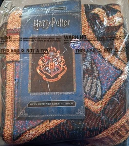 Harry Potter Hogwarts Metallic Woven Tapestry Throw USA 48” x 60” NEW Sealed - Picture 1 of 8