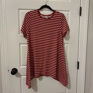 Lularoe Melissa top - Medium - Item#476 - Picture 1 of 6