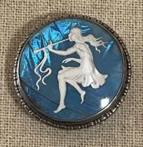 ANTIQUE ENGLISH ART NOUVEAU SILVER & BUTTERFLY WING SULFIDE NYMPH BROOCH - Picture 1 of 10
