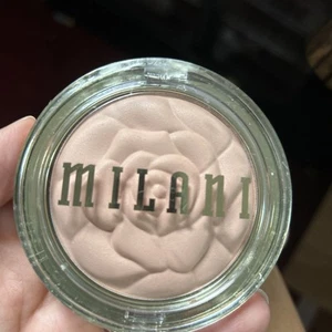 Milani Rose Powder Blush, 01 Romantic Rose - Picture 1 of 2