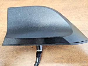 NAVISTAR PDC ANTENNA , SHARK FIN AMFM/WB/SD 4136171C2 - Picture 1 of 3