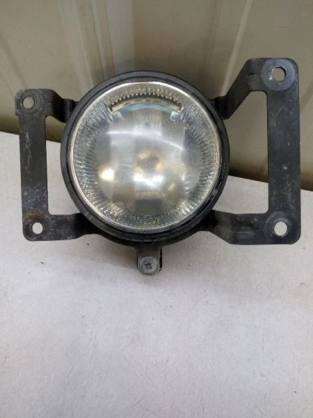 Luz antiniebla Hyundai Tucson 2005 2006 2007 2008 2009 (derecha/pasajero) OEM USADO TES Foto 1 de 4
