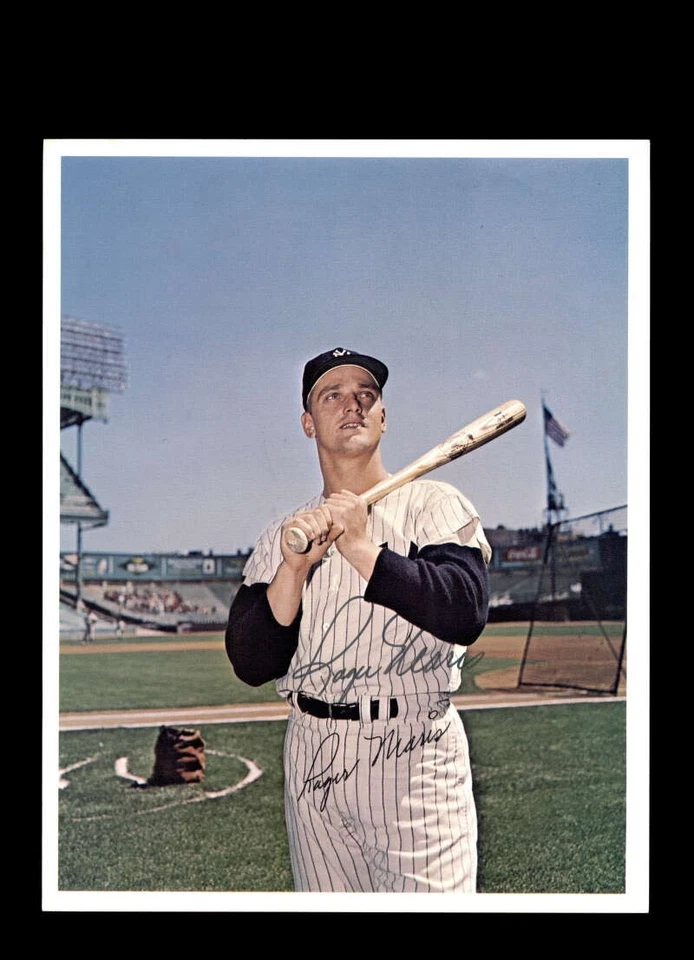 Roger Maris JSA Loa Signed 8x10 Photo Autograph - Image 1 of 2