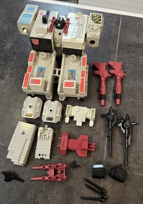1986 G1 TRANSFORMERS METROPLEX AUTOBOT BASE W ACCESSORIES INCOMPLETE VINTAGE FIG - Image 1 of 4