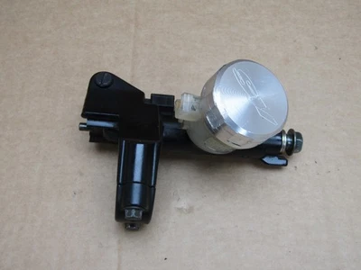 Suzuki SV 1000 SZ K5 2005 29.227 millas embrague cilindro maestro Nissin (15028) Foto 1 de 4